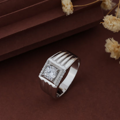 Luxurious Solitaire Men's Ring