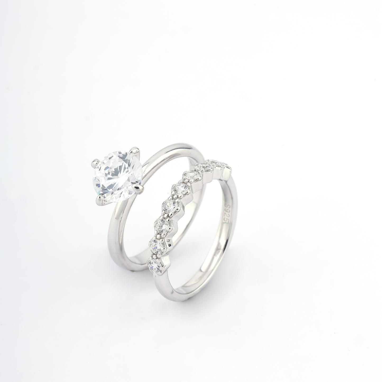 Diamond ring for engagement