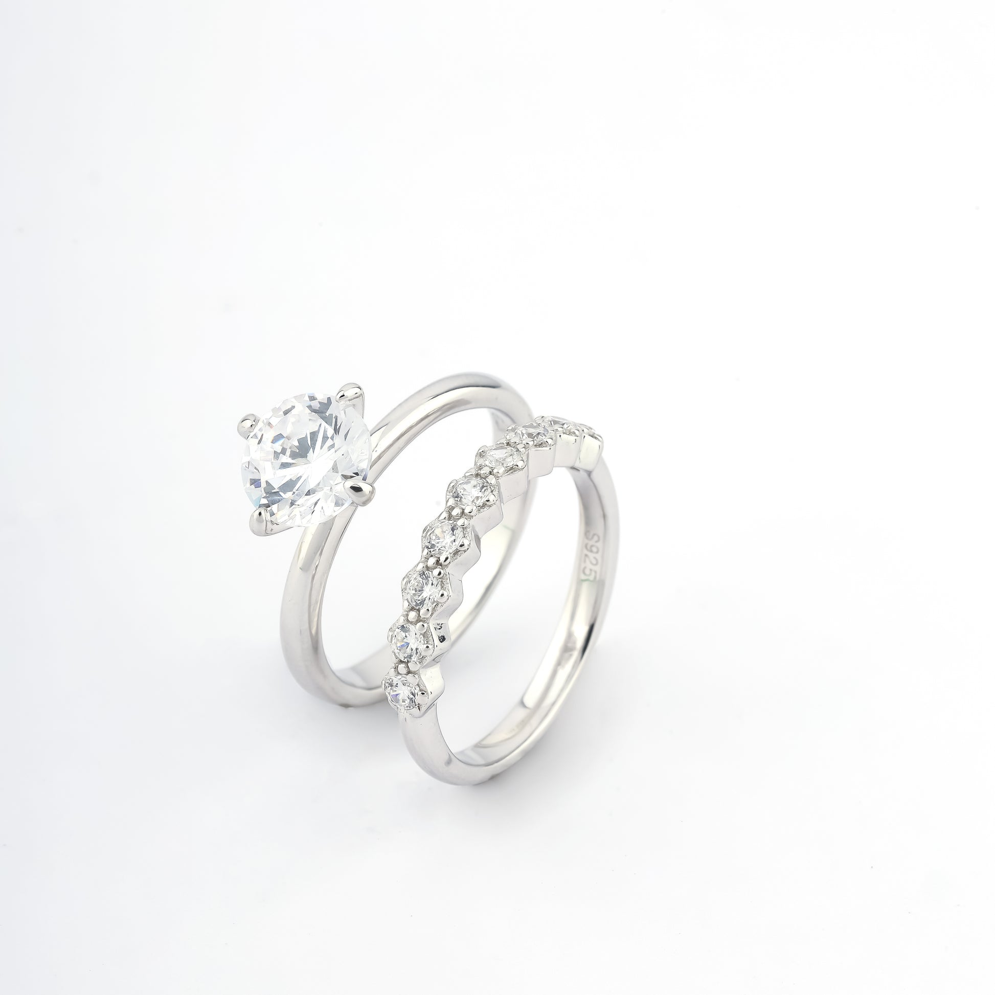 Diamond ring for engagement