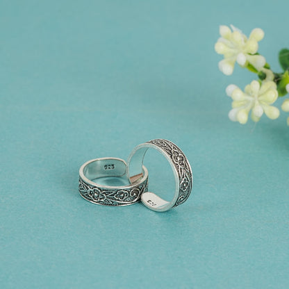 oxidized silver toe ring