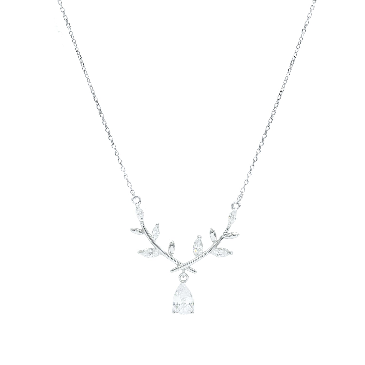 Diamond pendant necklace