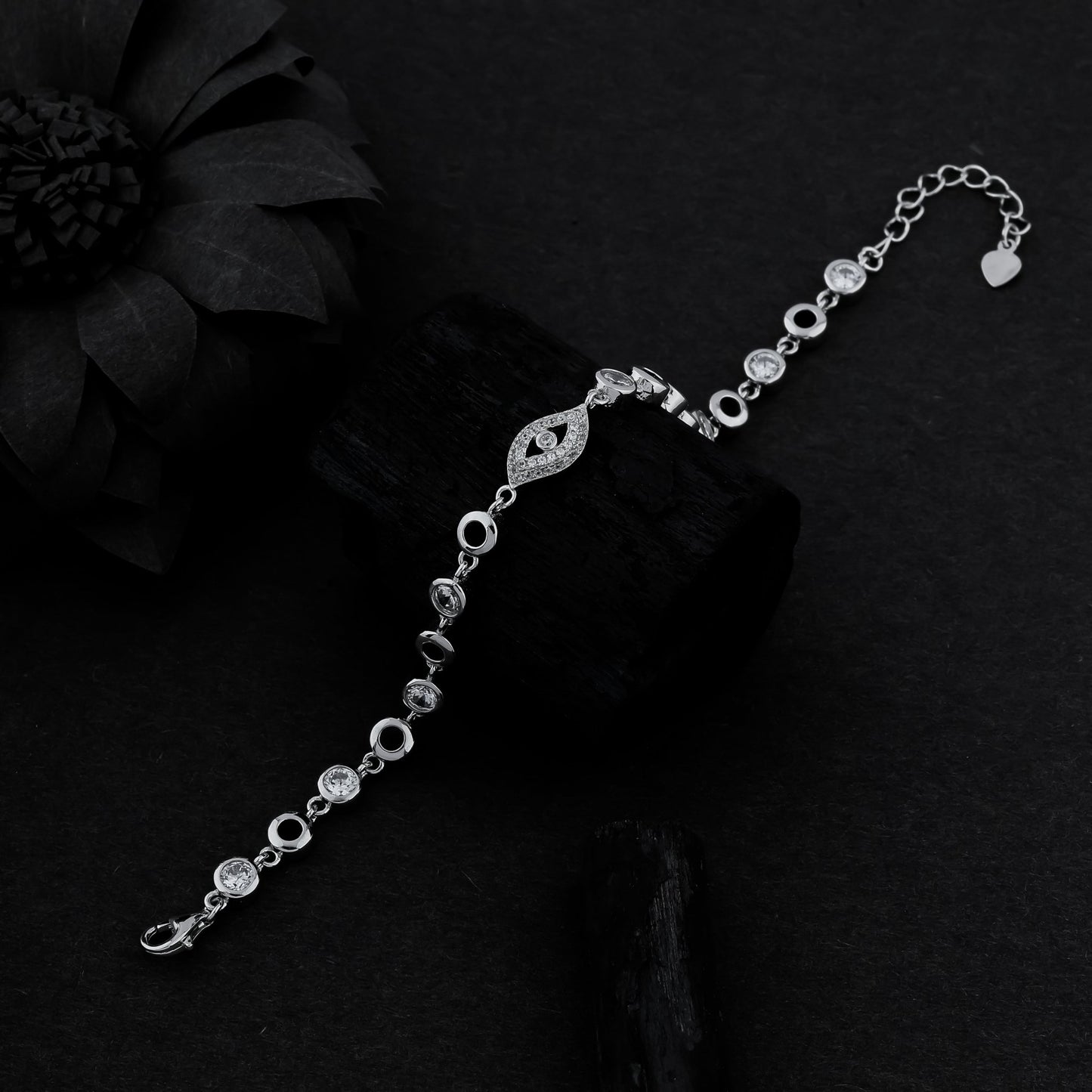 Elegant silver eye diamond bracelet