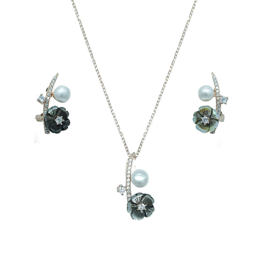 Pearl Diamond Pendant Necklace